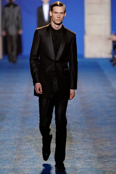 Look 40